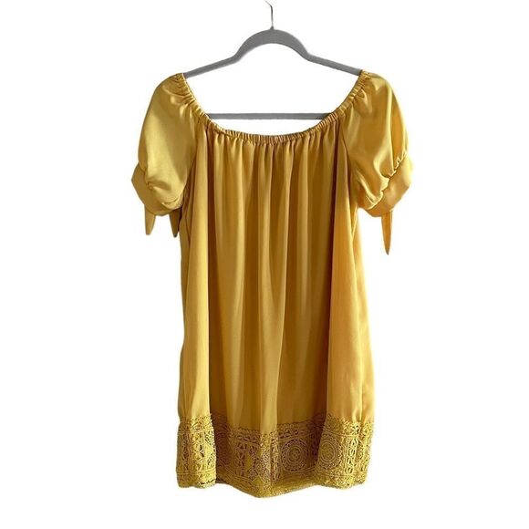 LULU'S Moment in the Sun Yellow Lace Hem Off the Shoulder Dress Size Medium - Picture 3 of 8